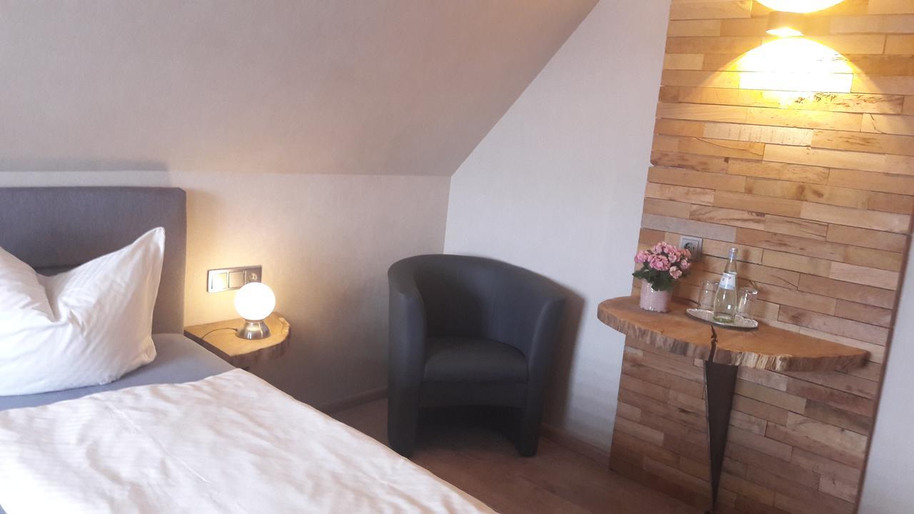 Hotel -Winterfelder Hof Apenburg-Winterfeld エクステリア 写真